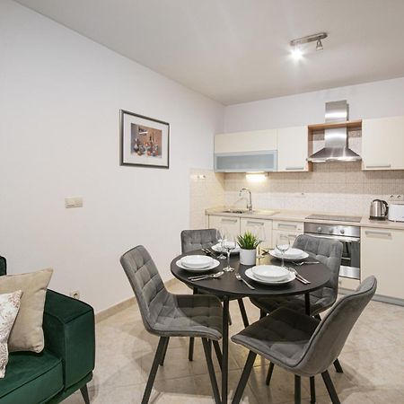 Apartments Klement Брела Экстерьер фото
