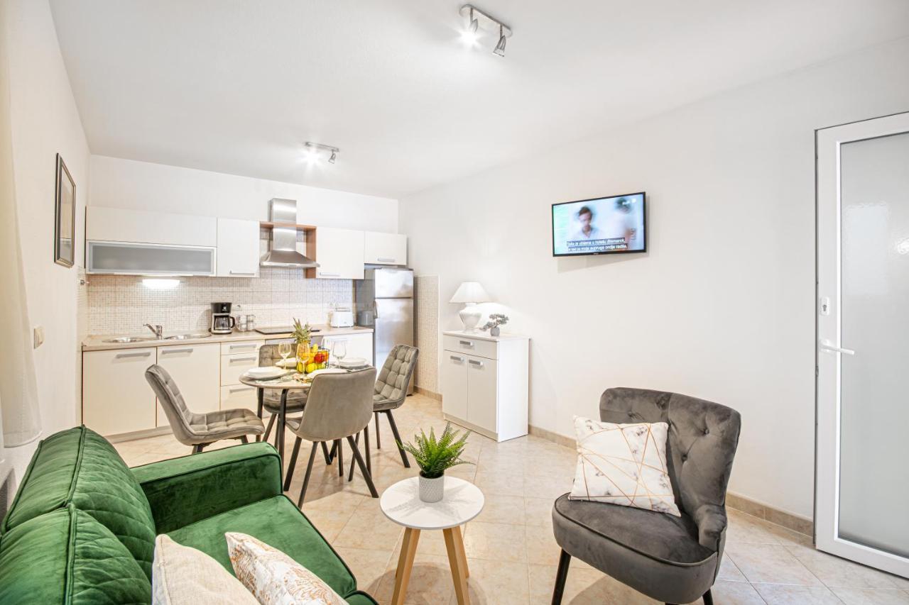 Apartments Klement Брела Экстерьер фото