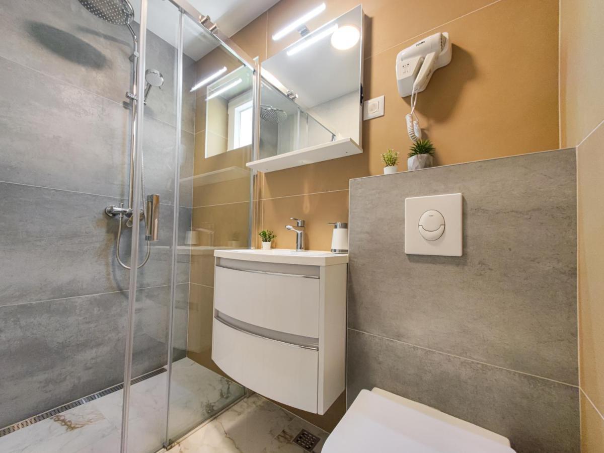 Apartments Klement Брела Экстерьер фото