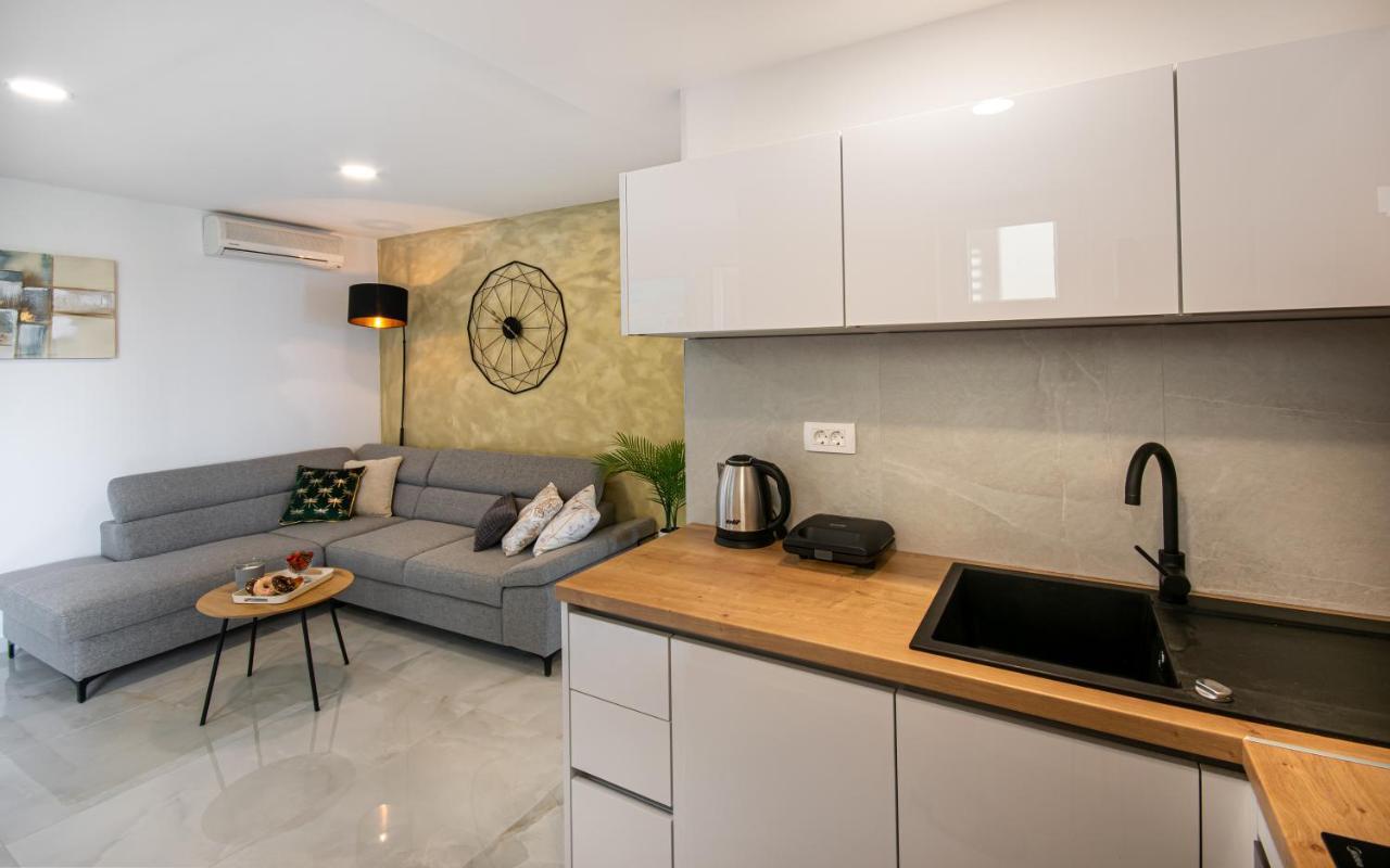Apartments Klement Брела Экстерьер фото